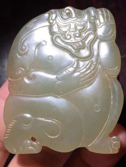 古玩玉器和田玉熊題材掛件真品鑒賞圖