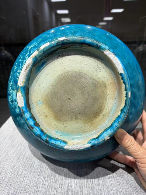 古玩陶瓷孔雀藍(lán)釉荸薺瓶真品鑒賞圖