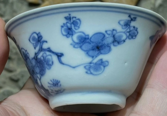 古玩陶瓷青花花鳥紋杯碟真品鑒賞圖