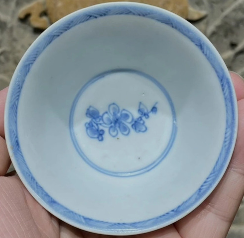 古玩陶瓷青花花鳥紋杯碟真品鑒賞圖