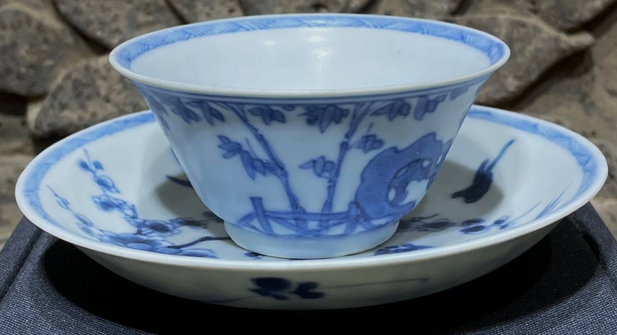 古玩陶瓷青花花鳥紋杯碟真品鑒賞圖