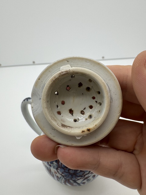 古玩陶瓷青花礬紅花卉紋茶壺真品鑒賞圖