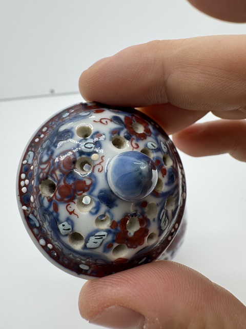 古玩陶瓷青花礬紅花卉紋茶壺真品鑒賞圖