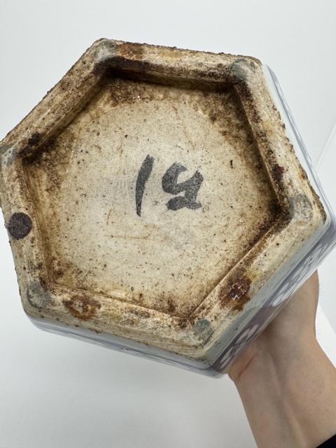 古玩陶瓷青花四美圖六方案缸真品鑒賞圖