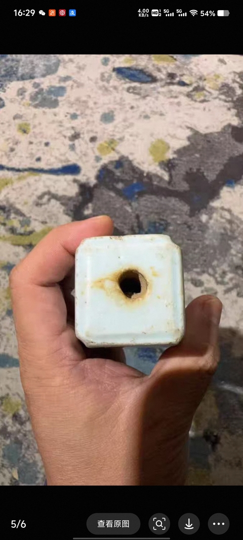 古玩陶瓷青花花卉紋燭臺真品鑒賞圖