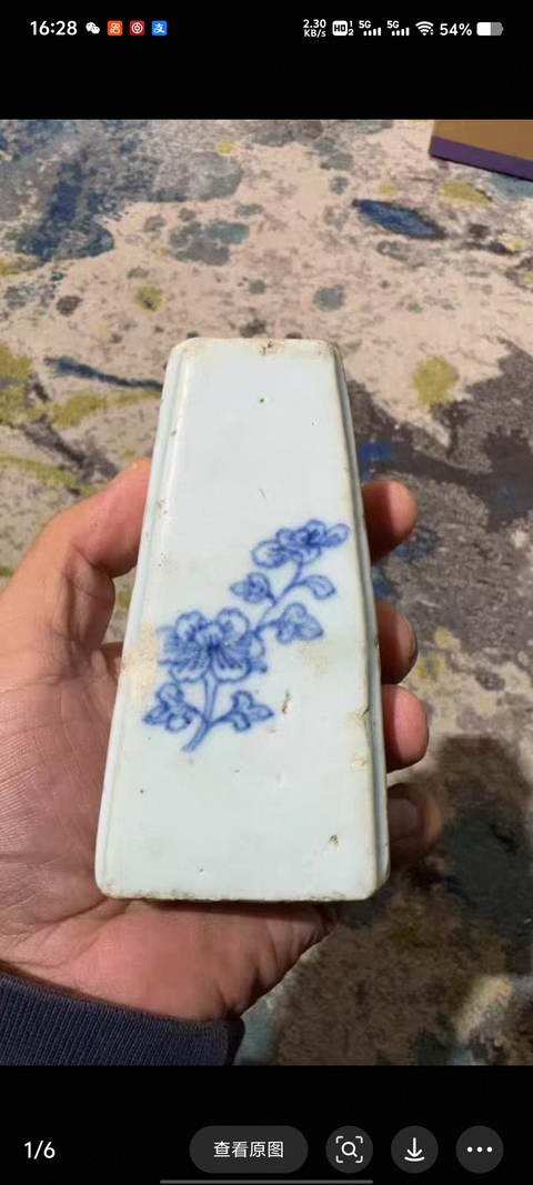 古玩陶瓷青花花卉紋燭臺真品鑒賞圖