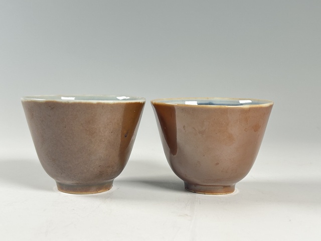 古玩陶瓷清末民初·外紫金釉內青花金玉滿堂紋鈴鐺杯一對真品鑒賞圖