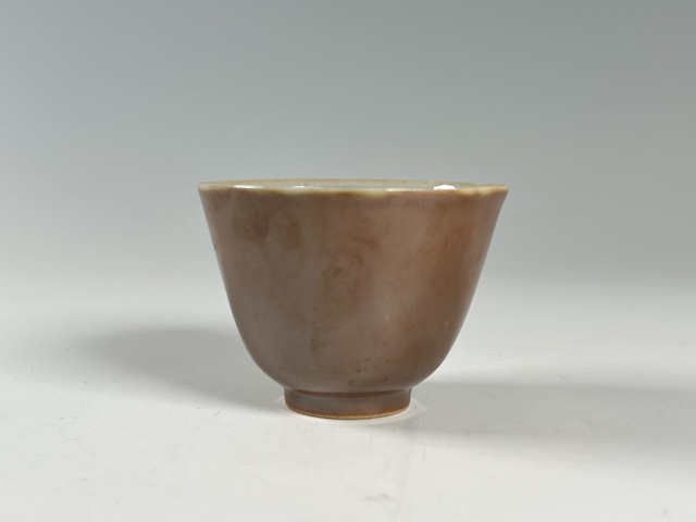 古玩陶瓷清末民初·外紫金釉內青花金玉滿堂紋鈴鐺杯一對真品鑒賞圖