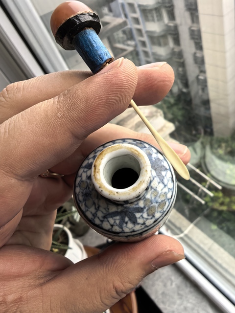 古玩陶瓷晚清青花釉里紅鼻煙壺真品鑒賞圖