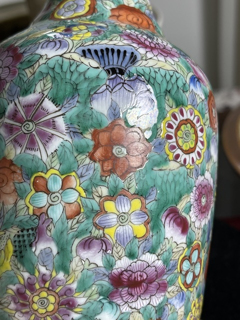 古玩陶瓷粉彩百花不落地柳葉瓶真品鑒賞圖