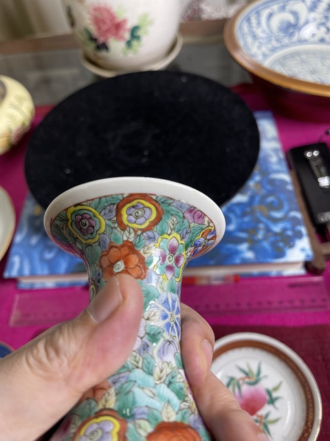 古玩陶瓷粉彩百花不落地柳葉瓶真品鑒賞圖