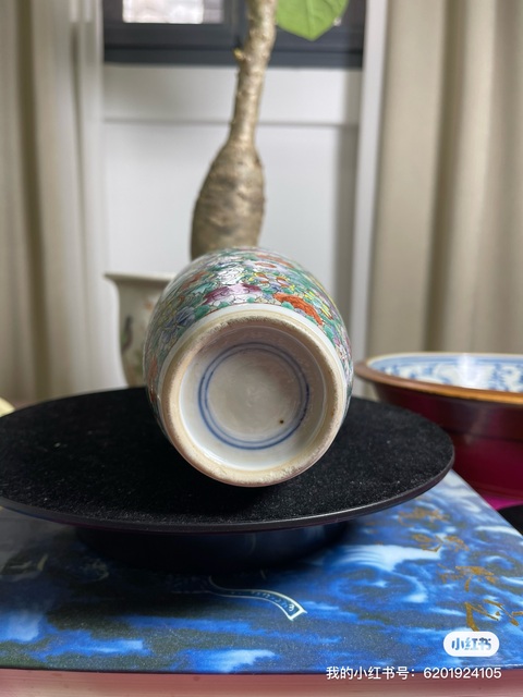 古玩陶瓷清光緒粉彩百花不露地紋瓶真品鑒賞圖