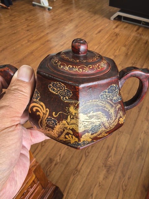 古玩陶瓷龍紋執(zhí)壺拍賣，當(dāng)前價(jià)格2000元