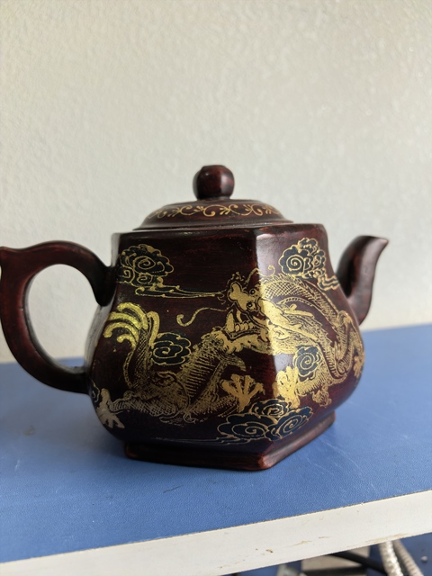 古玩陶瓷龍紋執(zhí)壺拍賣，當(dāng)前價(jià)格2000元