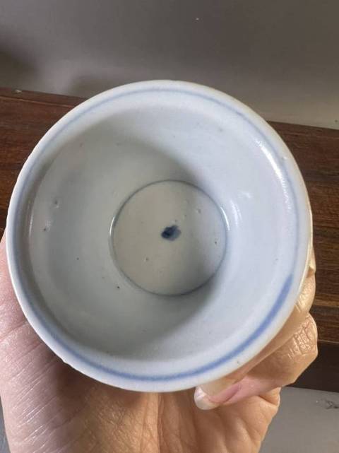 古玩陶瓷嬰戲紋青花杯真品鑒賞圖