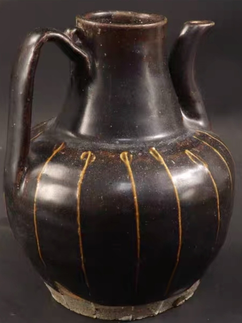 古玩陶瓷線條壺真品鑒賞圖