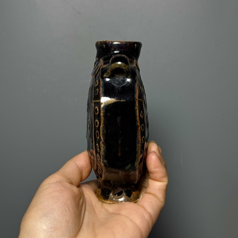 古玩陶瓷明代，磁州窯、穿戴壺拍賣，當(dāng)前價格688元