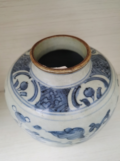 古玩陶瓷花卉紋青花罐拍賣,當前價格12888元