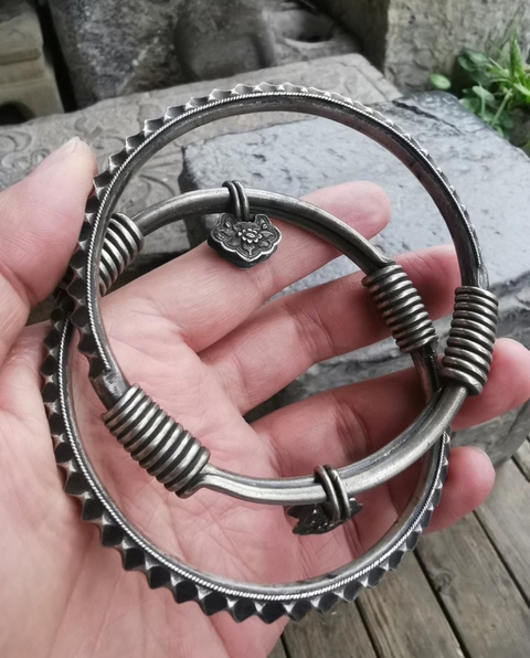 古玩雜項銀質老手鐲真品鑒賞圖