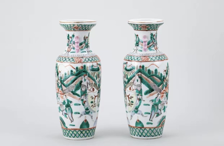 古玩陶瓷粉彩刀馬人物夔耳洗口瓶真品鑒賞圖