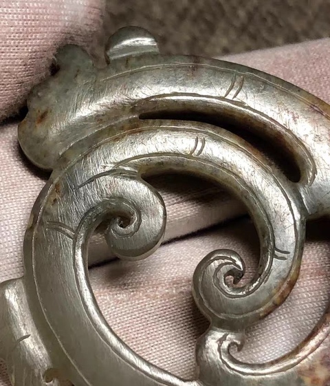 古玩玉器和田玉雕龍型件真品鑒賞圖