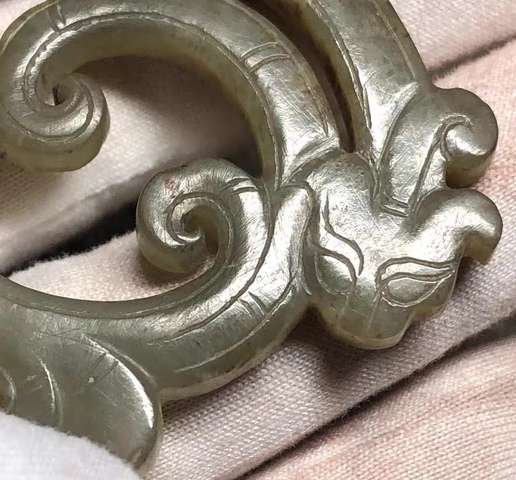 古玩玉器和田玉雕龍型件真品鑒賞圖