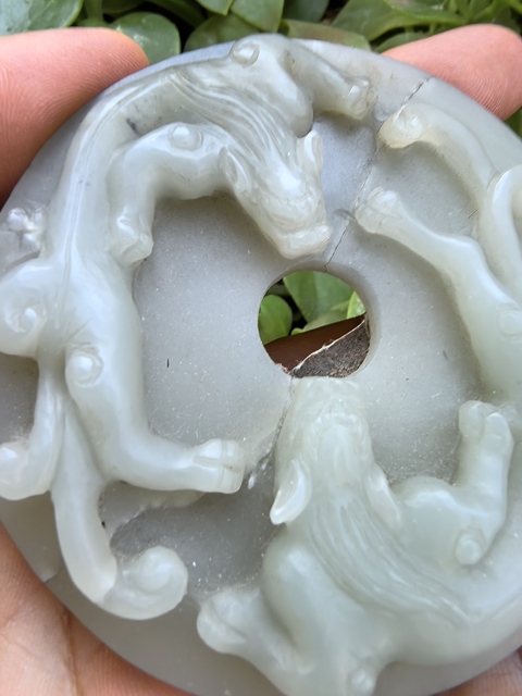 古玩玉器岫玉雕“螭龍紋璧”真品鑒賞圖