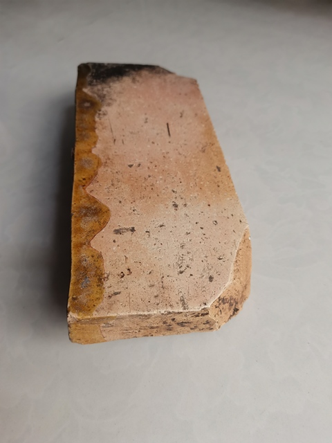 古玩陶瓷黃琉璃長方形磚塊拍賣，當前價格0元