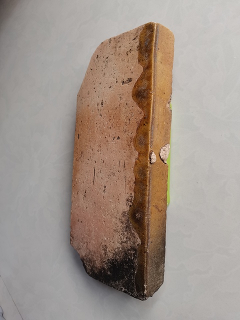 古玩陶瓷黃琉璃長方形磚塊拍賣，當前價格0元