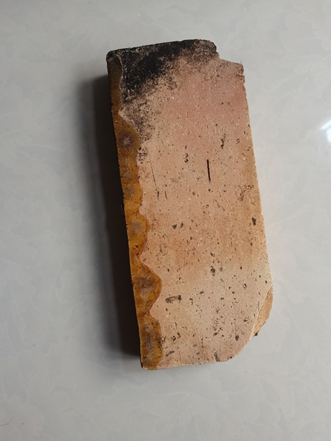 古玩陶瓷黃琉璃長方形磚塊拍賣，當前價格0元