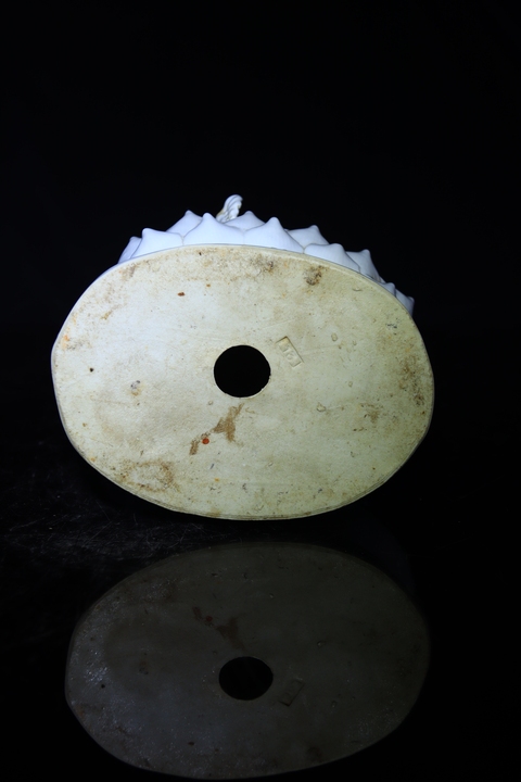古玩陶瓷白釉觀音菩薩造像真品鑒賞圖