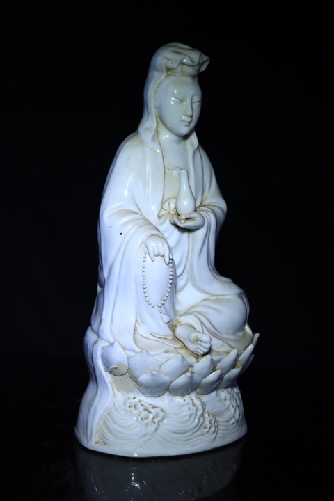 古玩陶瓷白釉觀音菩薩造像真品鑒賞圖