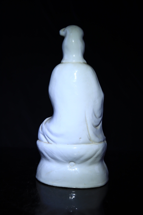 古玩陶瓷白釉觀音菩薩造像真品鑒賞圖