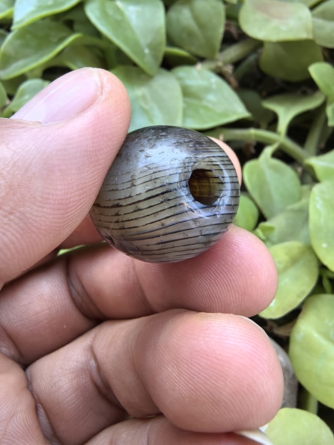 古玩玉器纏絲瑪瑙珠真品鑒賞圖