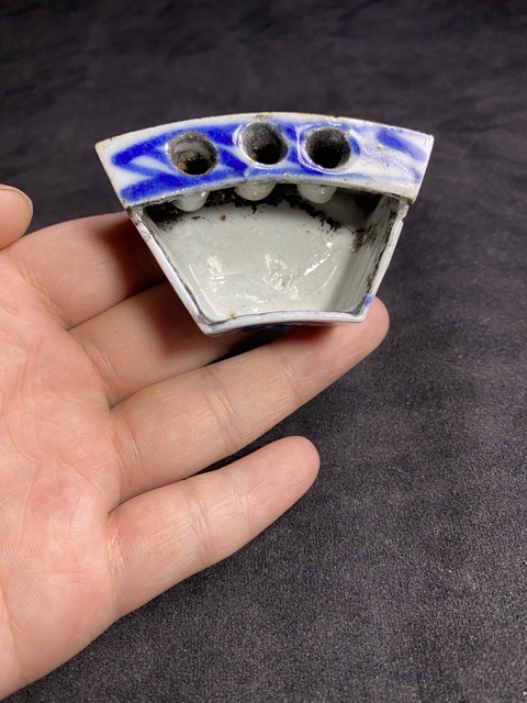 古玩陶瓷清道光花卉紋青花筆插拍賣，當前價格500元