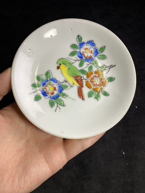 古玩陶瓷民國(guó)花鳥(niǎo)紋碟一雙拍賣,當(dāng)前價(jià)格1600元