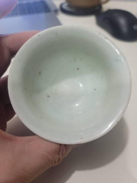 古玩陶瓷霽藍釉壓手杯真品鑒賞圖