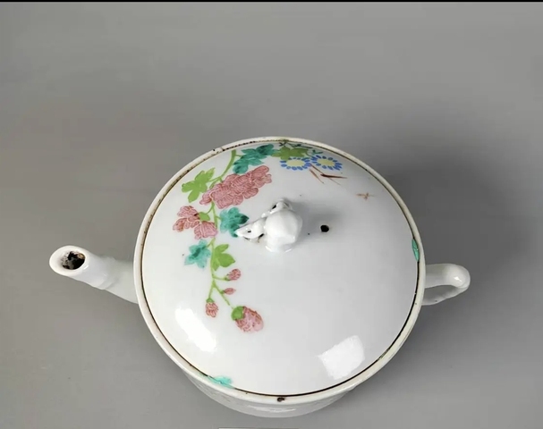 古玩陶瓷粉彩花卉紋壺拍賣,當(dāng)前價(jià)格1888元