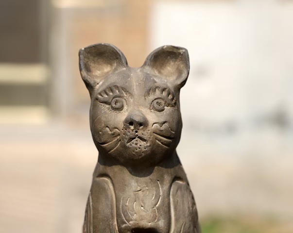 古玩陶瓷磚灰陶貓擺件拍賣，當前價格500元