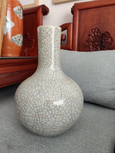 古玩陶瓷哥釉天球瓶真品鑒賞圖