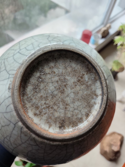 古玩陶瓷哥釉天球瓶真品鑒賞圖