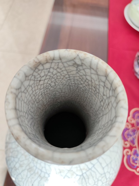 古玩陶瓷哥釉天球瓶真品鑒賞圖