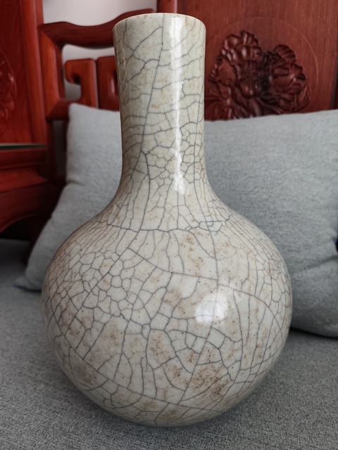 古玩陶瓷哥釉天球瓶真品鑒賞圖