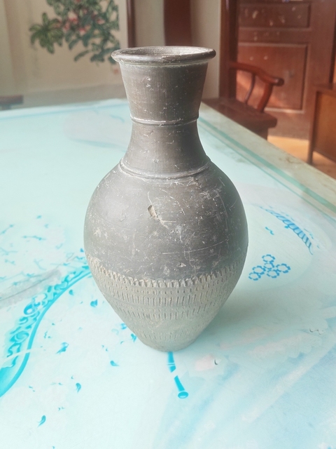 古玩陶瓷灰陶瓶真品鑒賞圖