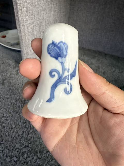 古玩陶瓷青花花卉紋調味盒真品鑒賞圖