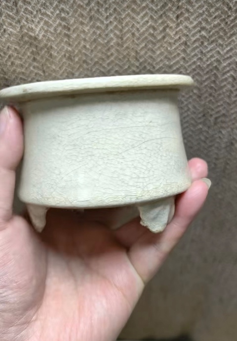 古玩陶瓷白吉州三足爐真品鑒賞圖