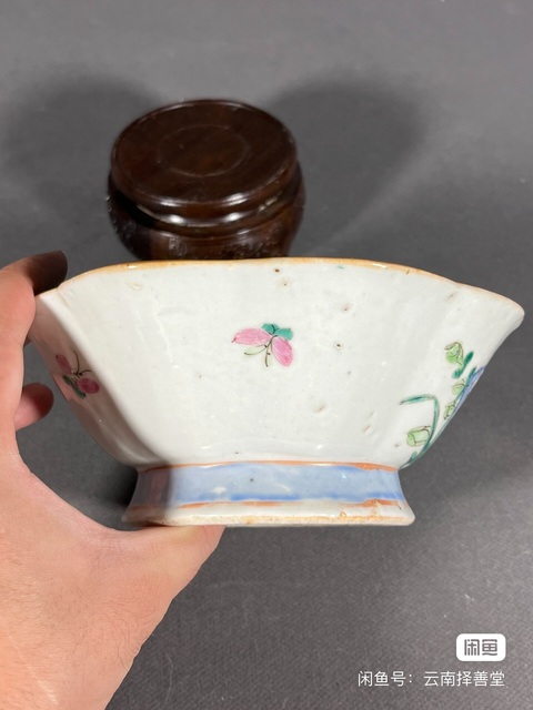 古玩陶瓷內松石綠外粉彩花鳥紋貢碗拍賣，當前價格50元