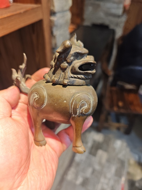 古玩銅器清代甪端熏爐 香爐 宣德爐真品鑒賞圖