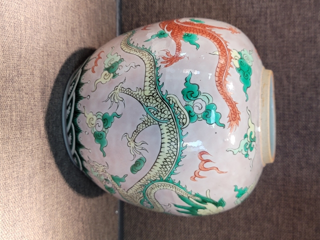 古玩陶瓷粉彩罐真品鑒賞圖