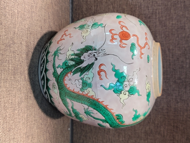 古玩陶瓷粉彩罐真品鑒賞圖